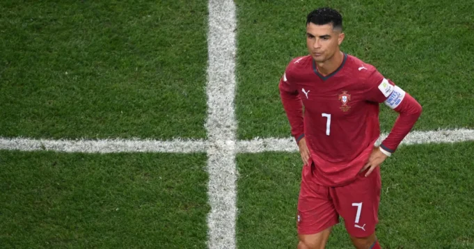 Ronaldo-se-ne-zaustavlja-Kristijano-isprozivao-novinara-Prestani-s-botoksom.webp Ronaldo se ne zaustavlja! Kristijano isprozivao novinara: "Prestani s botoksom, izgledaš kao..."
