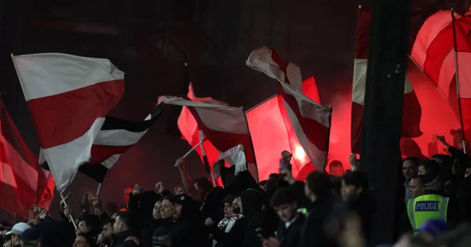 Zestoka-tuca-navijaca-i-redara-na-utakmici-u-Zenici-huligani.webp Žestoka tuča navijača i redara na utakmici u Zenici, huligani izašli sa stadiona pet minuta pre kraja